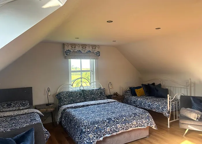 Drum Manor Apartment Hillsborough Bt26 6Pu